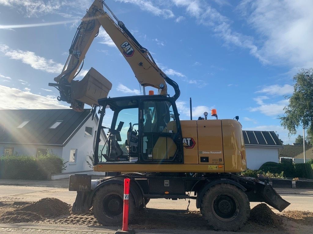 Caterpillar m314 Wheeled excavator €234,230