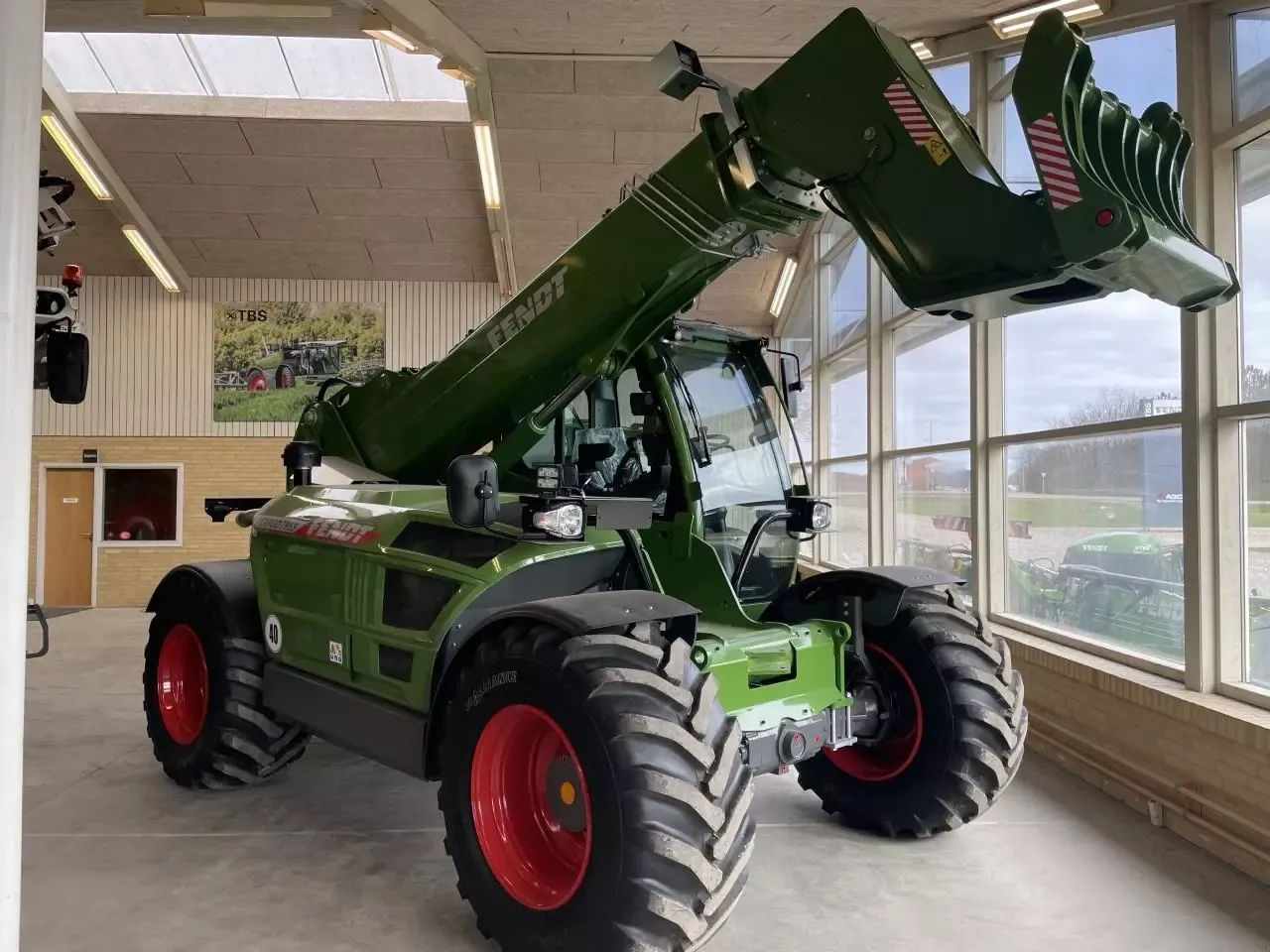 E-FARM: Fendt cargo t955 - Teleskoplader - id UBXMGJM - Baujahr: 2023 - Dänemark