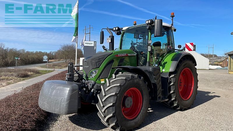 Fendt 724 Vario Profi Plus Tractor €166,610