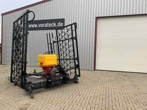 E-FARM: wiesenschleppe 8m mit striegel und nachsaatgerät - Futterernte Sonstige - id ECV5FRU - 7.984 € - Baujahr: 2025 - Deutschland