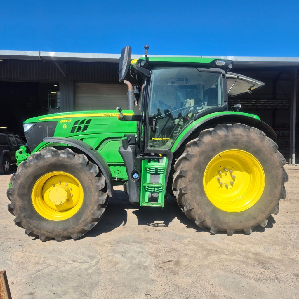 John Deere 6155 R Tractor €102,000