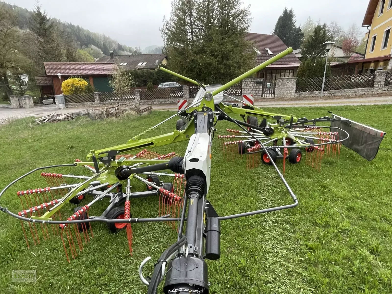 E-FARM: Claas Liner 1700 Twin - Grabljice - id CPPRTCF - 27.917 € - Leto izgradnje: 2025 - Avstrija