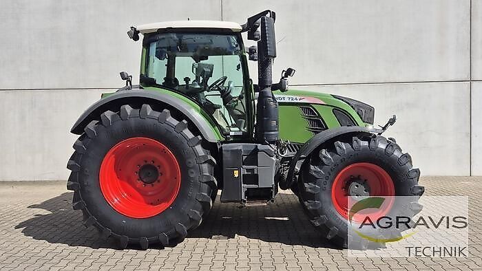 Fendt 724 Vario Трактор 99 900 €