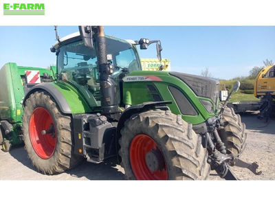 E-FARM: Fendt 720 Vario - Tractor - id LLLXB6W - €90,000 - Year of construction: 2021 - Engine hours: 8,090,Engine power (HP): 200,France