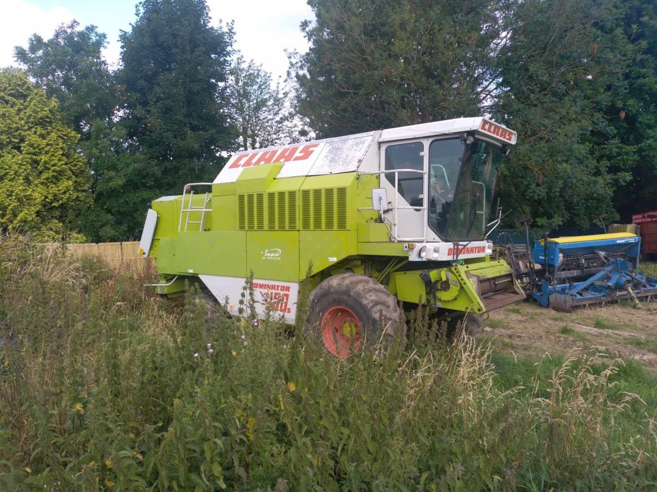 E-FARM: Claas domininator 108 s - Kombajn zbożowy - id 7E5WTMU - 15 000 € - Rok produkcji: 1995 - Motogodziny: 4000,Francja