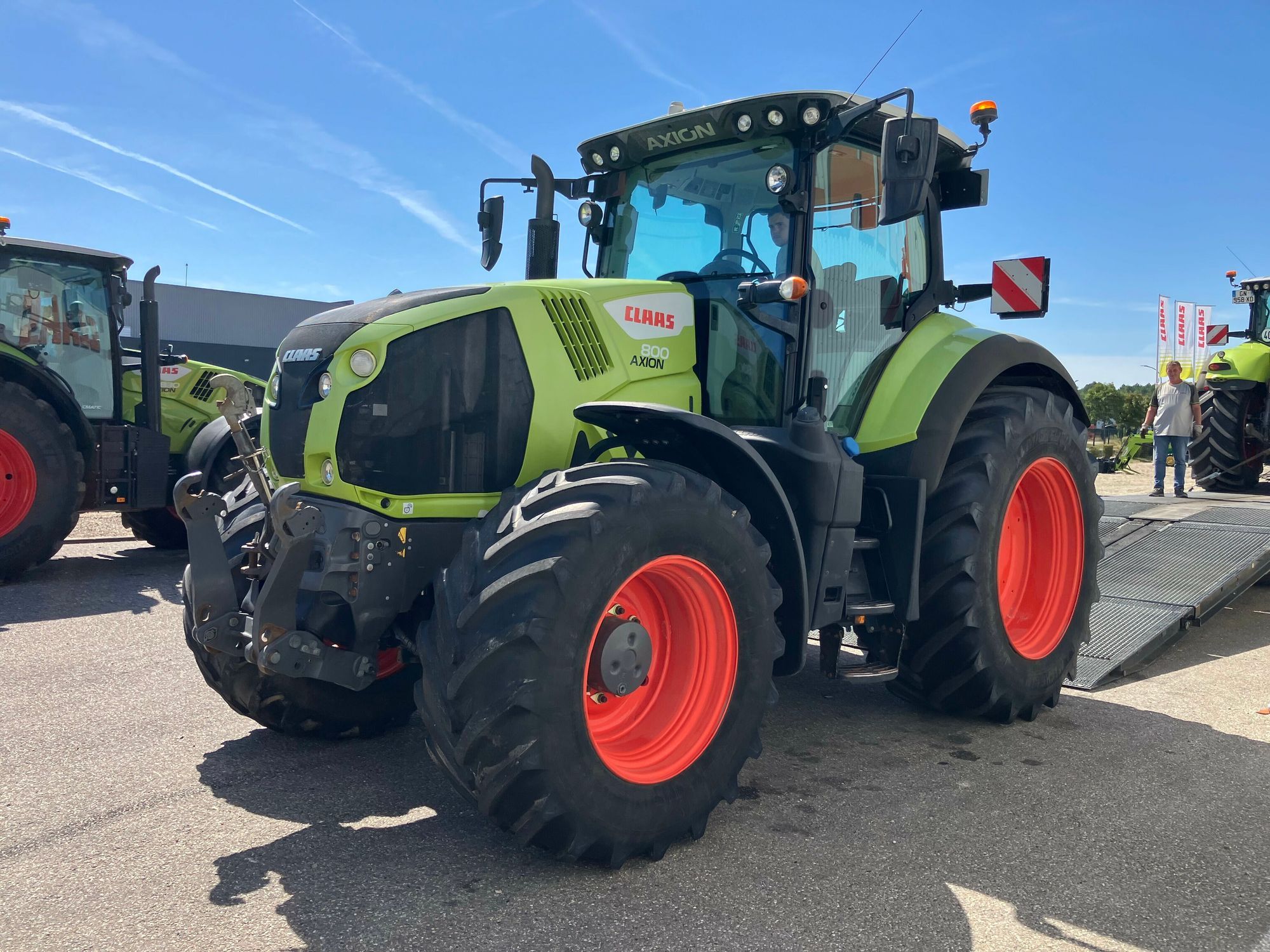 E-FARM: Claas Axion 800 - Traktor - id MPV5QLL - 89.900 € - Produktionsår: 2021 - Motortimer: 2.950,Frankrig