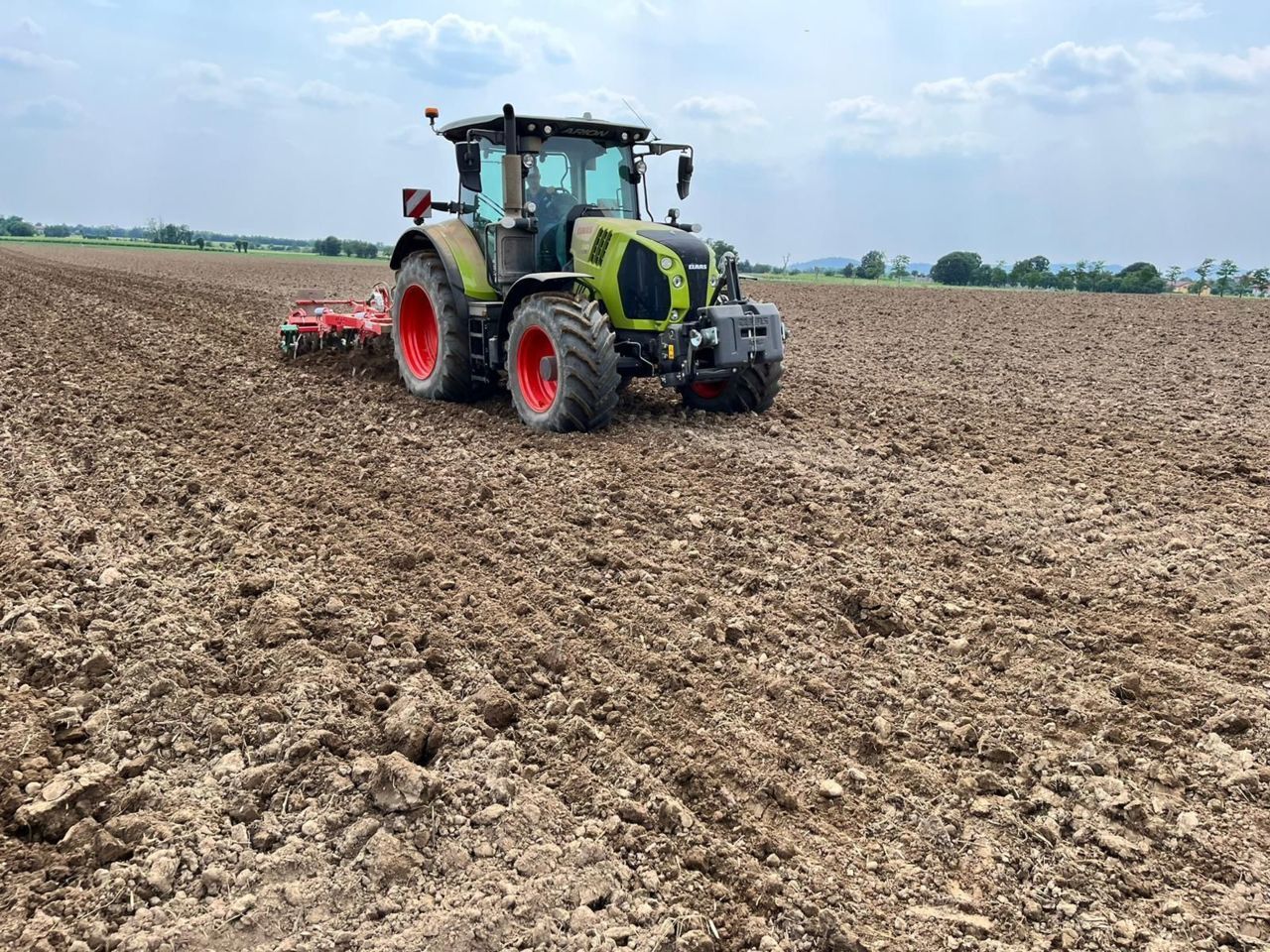 E-FARM: Claas Arion 550 CMATIC - Tractor - id 5SQMMGI - €110,000 - Year of construction: 2023 - Engine hours: 600,Engine power (HP): 165,Italy