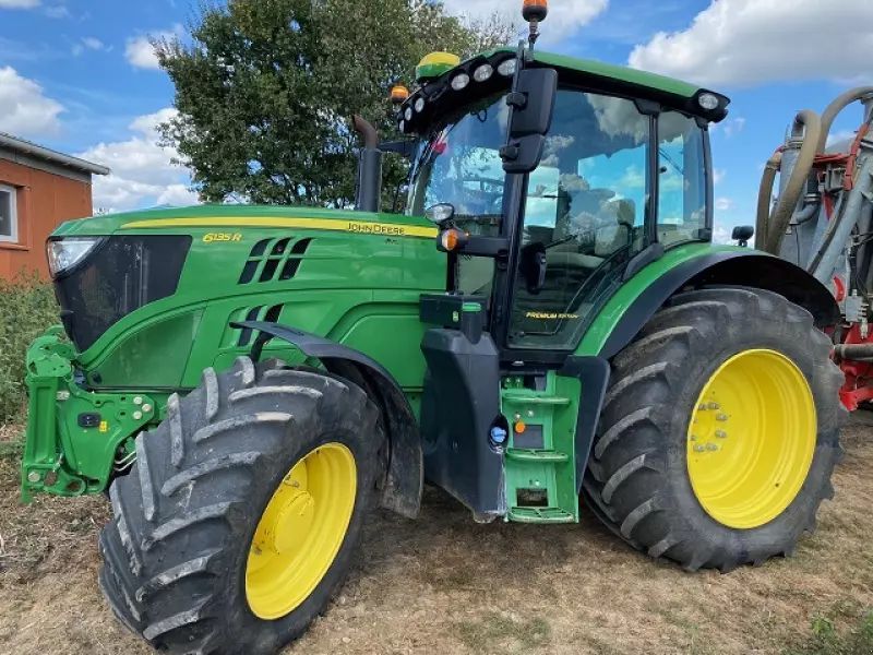 E-FARM: John Deere 6135 R - Tractor - id TL28STF - €92,000 - Year of construction: 2020 - Engine hours: 2,498,Engine power (HP): 135,France