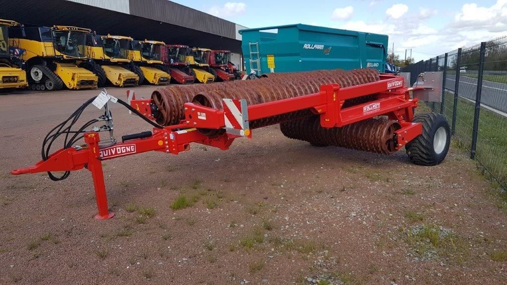 E-FARM: Quivogne rollmot 830 - Presses et rouleaux - id EA3PGEZ - 16 000 € - Année: 2024 - France
