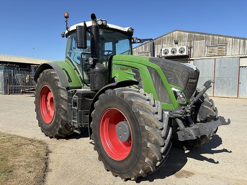 E-FARM: Fendt 936 Vario - Tracteur - id SHB32S7 - 103 127 € - Année: 2018 - Lecture du nombre d'heure: 7 597,Royaume-Uni