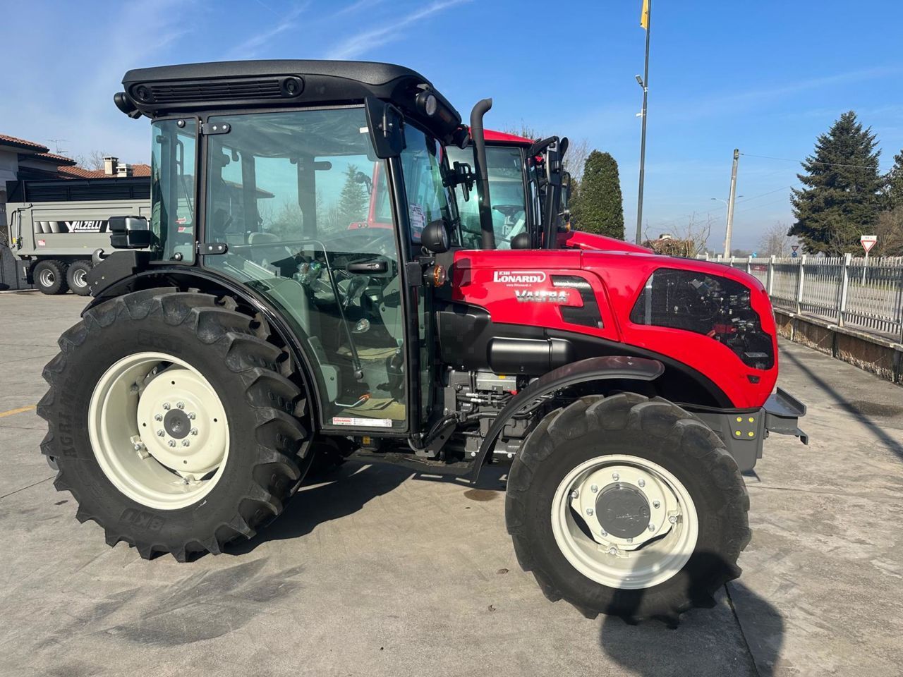 Valtra F105S Tractor €59,500