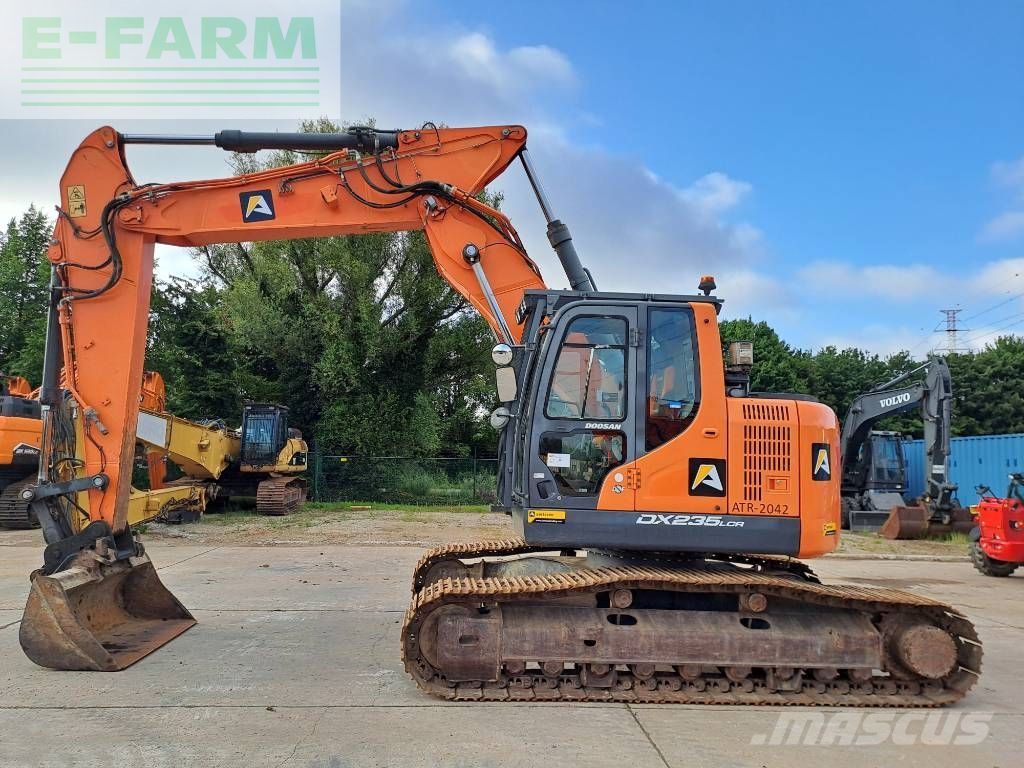 Doosan dx 235 lcr-5 Koparka gąsienicowa 60 000 €