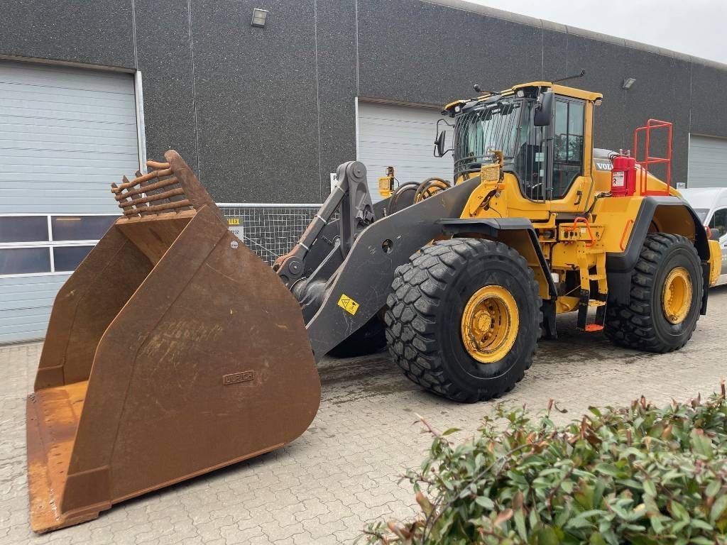 VOLVO l220h Încărcător pe roți