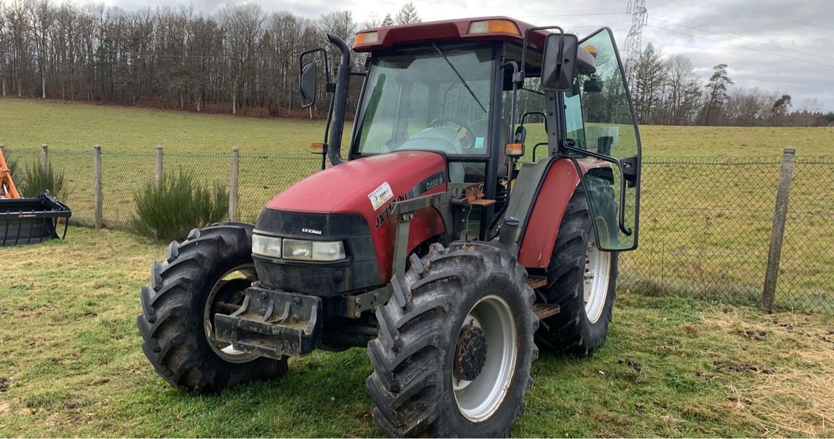 E-FARM: Case IH JX 1100U - Tracteur - id RDQIPEE - 25 000 € - Année: 2004 - Lecture du nombre d'heure: 7 972,Puissance du moteur (chevaux): 100,France
