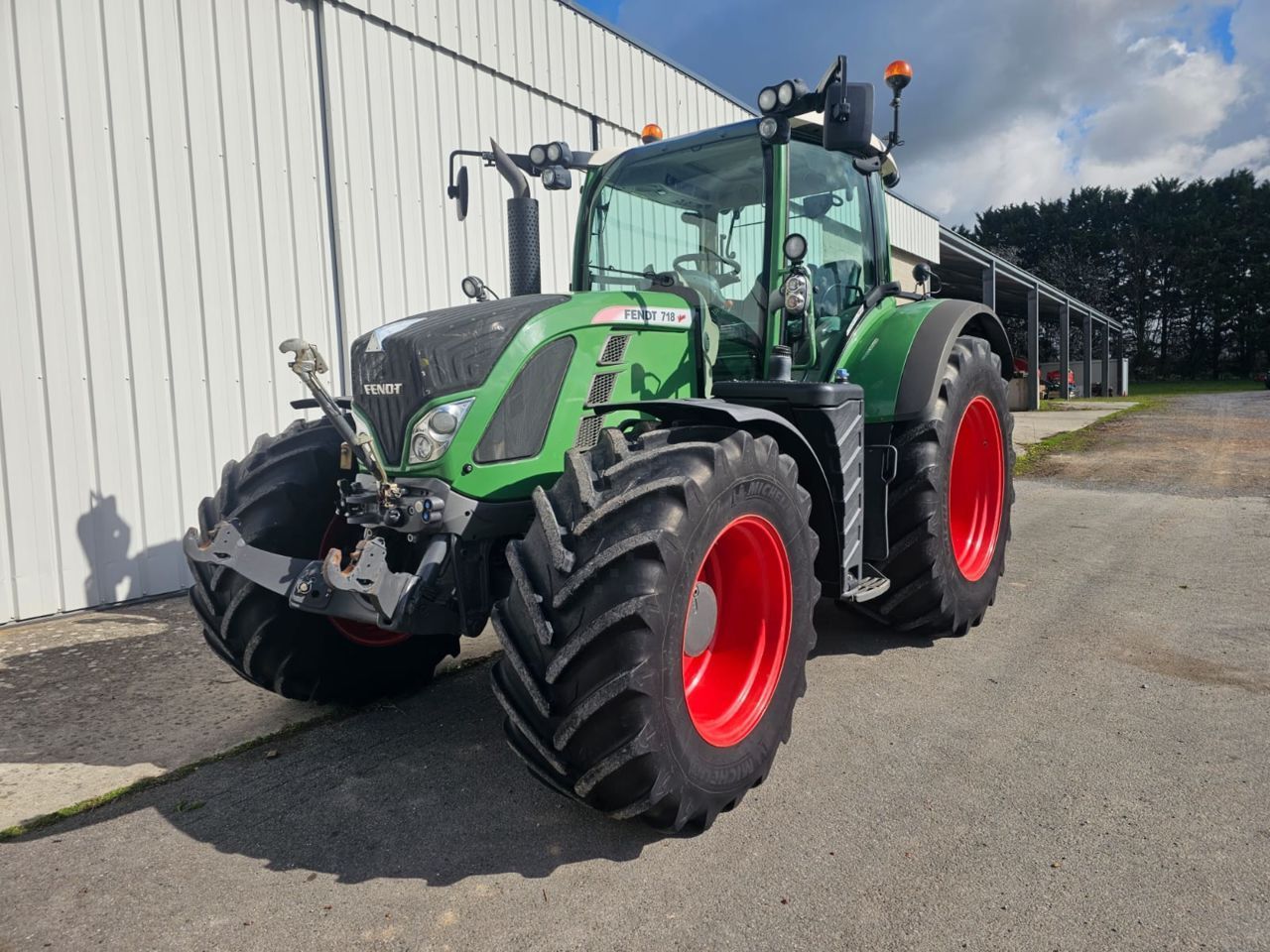 Fendt 718 Vario Трактор 82 000 €
