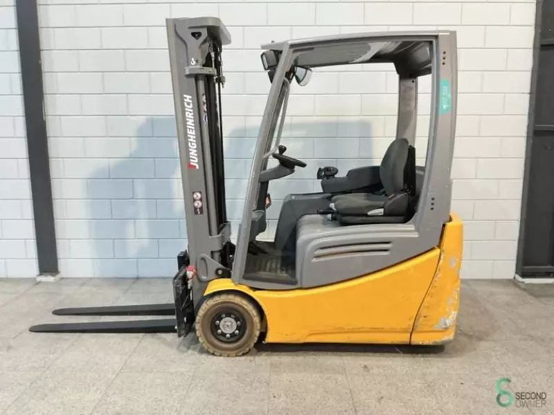 JUNGHEINRICH efg 216k Maszt sztaplowy 6350 €