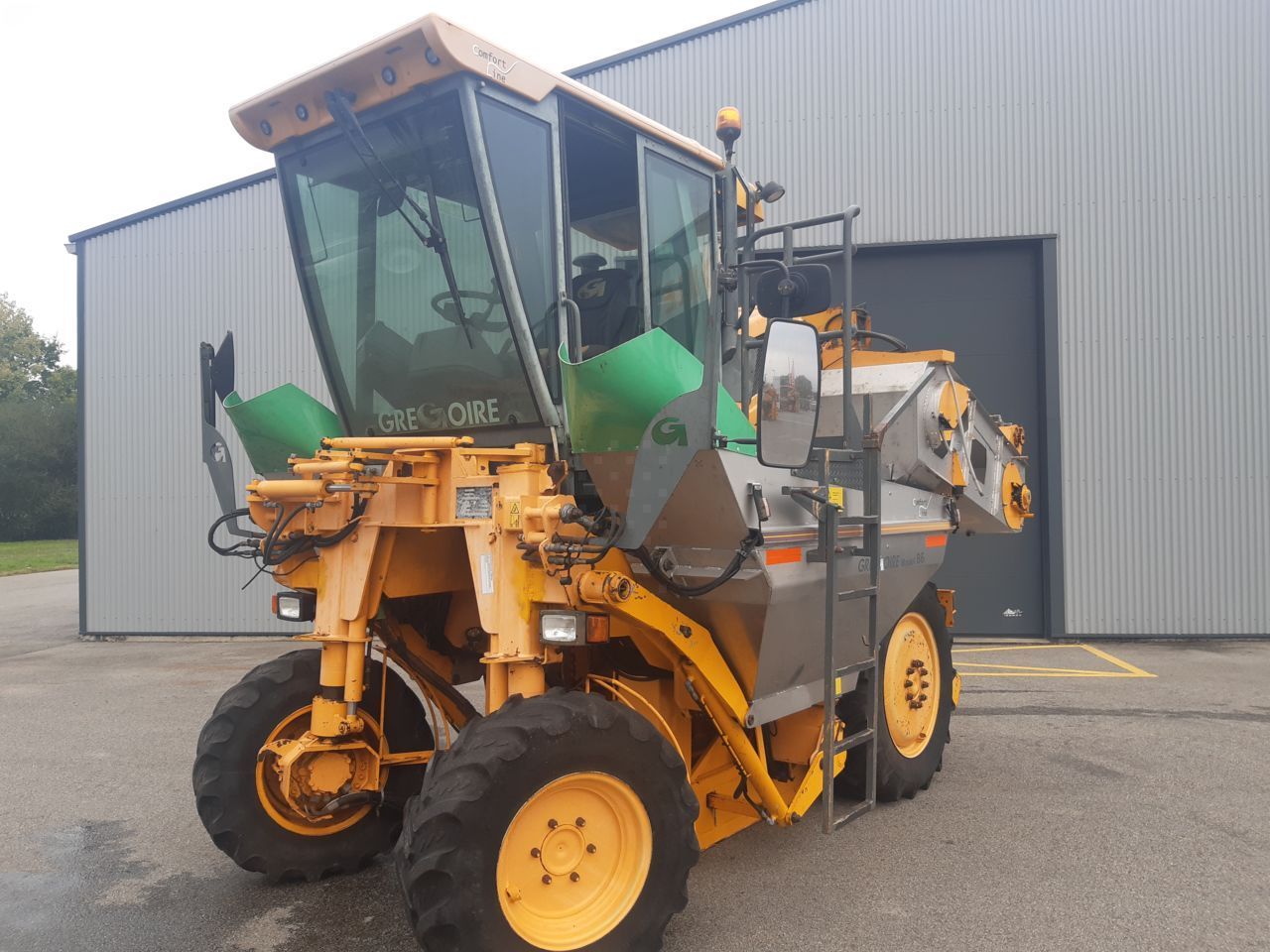 E-FARM: GREGOIRE BESSON g86 - Grape harvester - id 31TMNVQ - €52,000 - Year of construction: 2009 - France