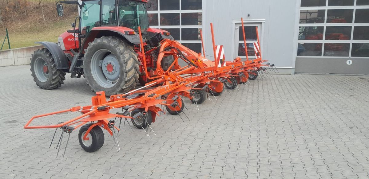 Kuhn GF 8702 Høvender 14.600 €