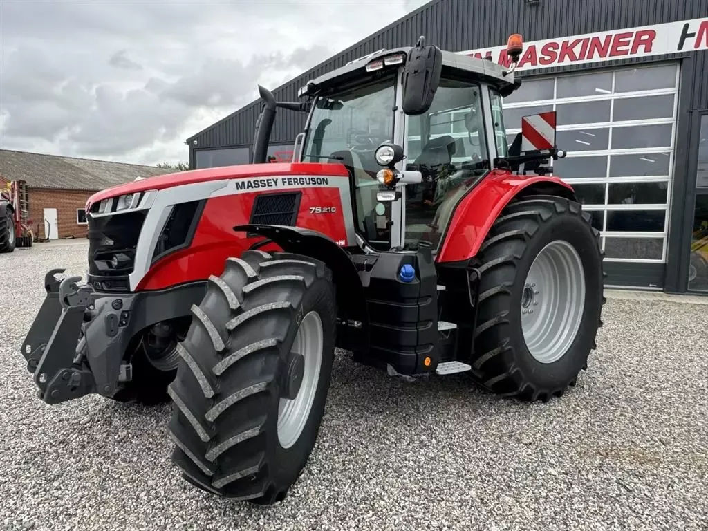 E-FARM: Massey Ferguson 7S.210 Exclusive - Traktor - id H52NS7X - Rok produkcji: 2024 - Moc silnika: 210,Dania