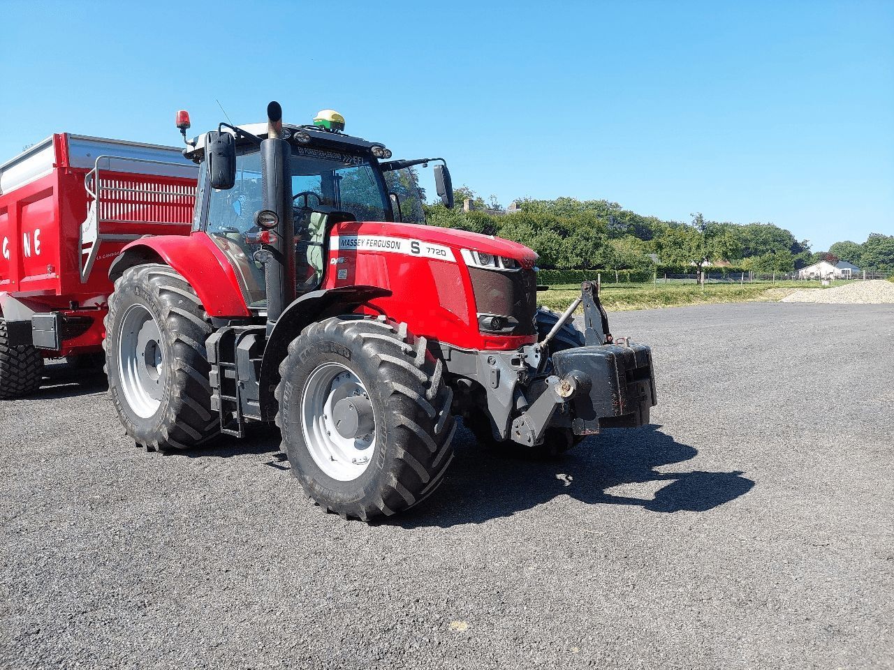 E-FARM: Massey Ferguson 7720S - Traktor - id HXAZMI1 - 88.590 € - Baujahr: 2019 - Abgelesene Motorstunden: 2.900,Motorleistung (PS): 200,Frankreich