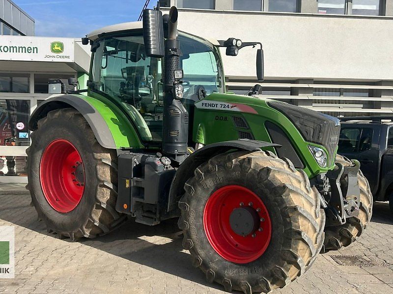 E-FARM: Fendt 724 Vario ProfiPlus - Tractor - id YPJABRS - 124.900 € - Año: 2020 - Horas: 3889,Potencia del motor: 240,Alemania