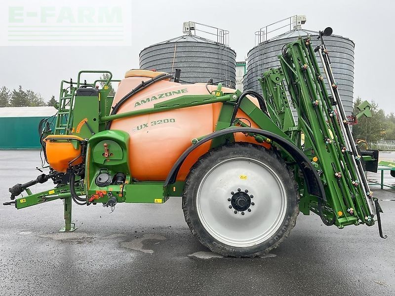 Amazone ux 3200 / 18 s Sprayer €27,091