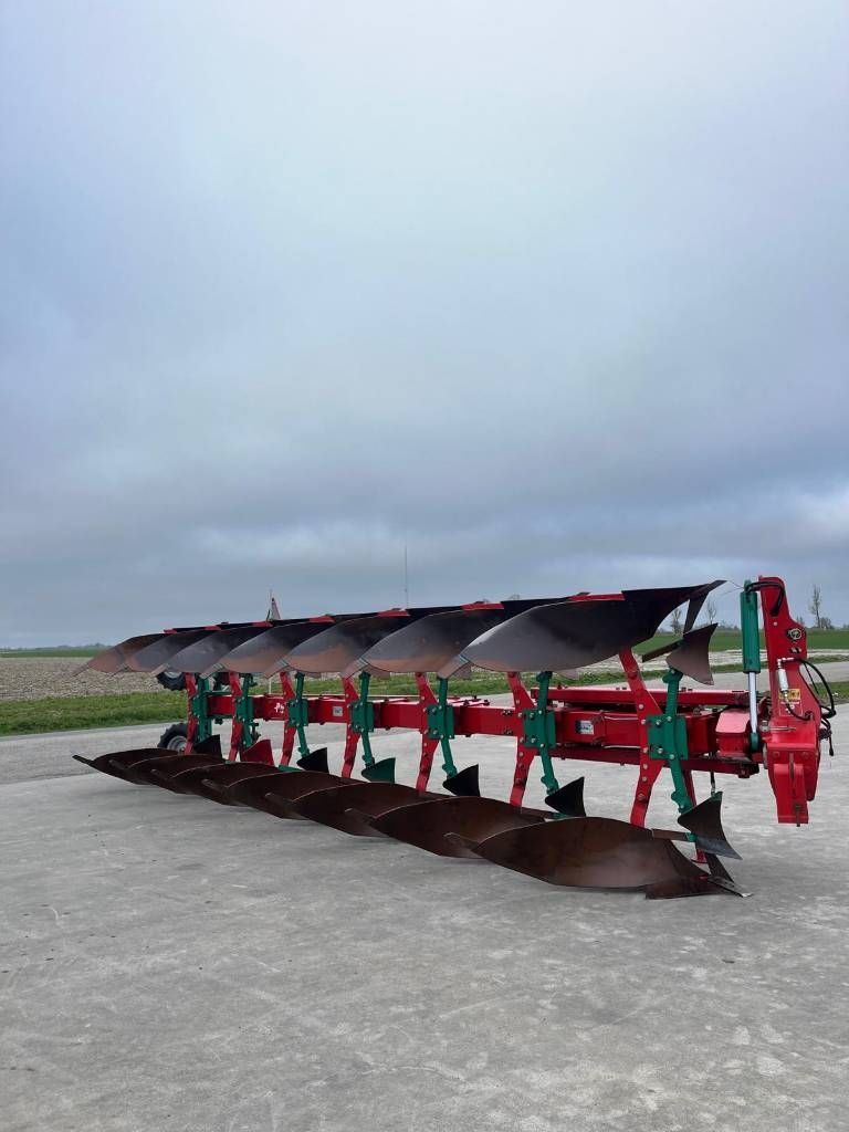 Kverneland LO 100 Plough €22,500