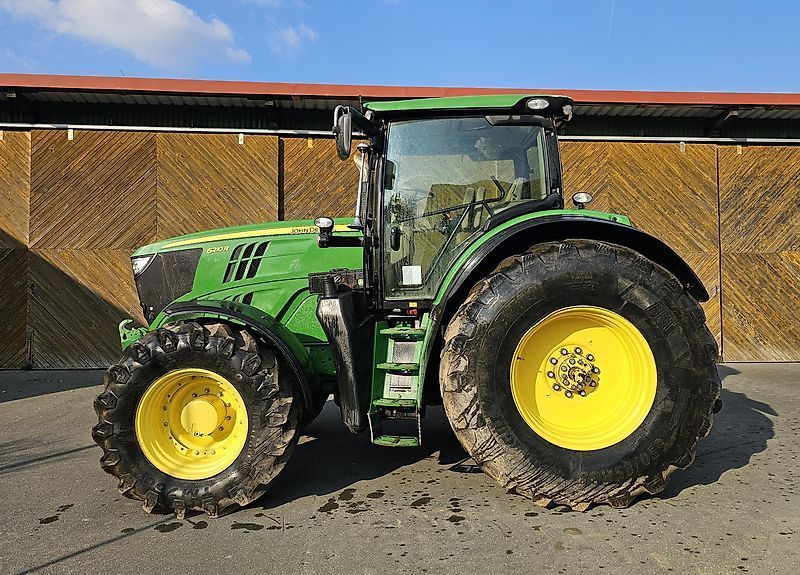 John Deere 6210 R Tractor 56.500 €