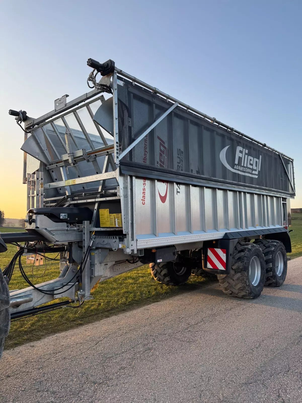 Fliegl gigant asw 281 Transporte de forraje 68.990 €
