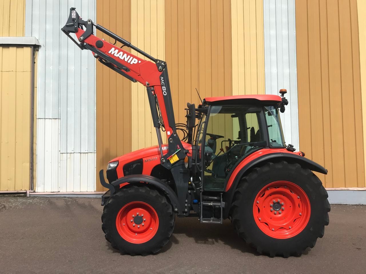 E-FARM: Kubota M5111 - Tractor - id GGPTGBU - €36,000 - Year of construction: 2019 - Engine hours: 2,440,Engine power (HP): 113,France