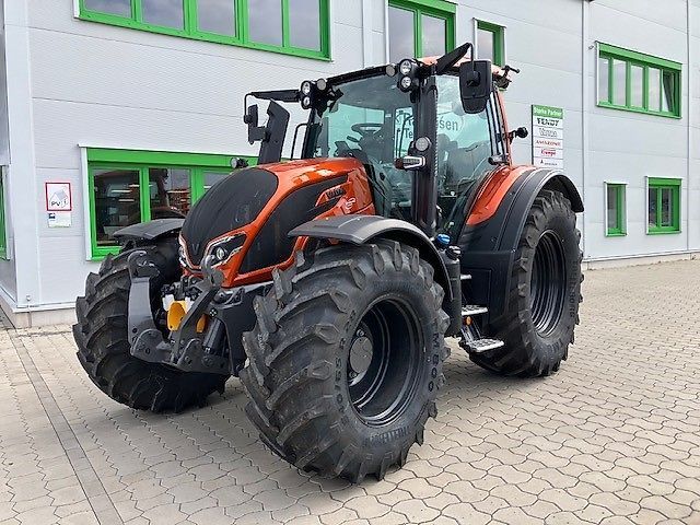 Valtra N 155 EA Tractor