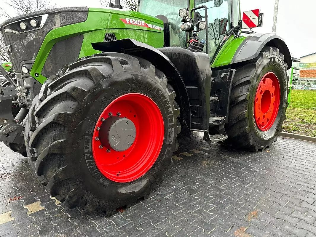 E-FARM: MICHELIN 900/60 r42 + 650/65 r34 if - Hjul og spor - id M8EKG9N - 15.500 € - Produktionsår: 2021 - Tyskland