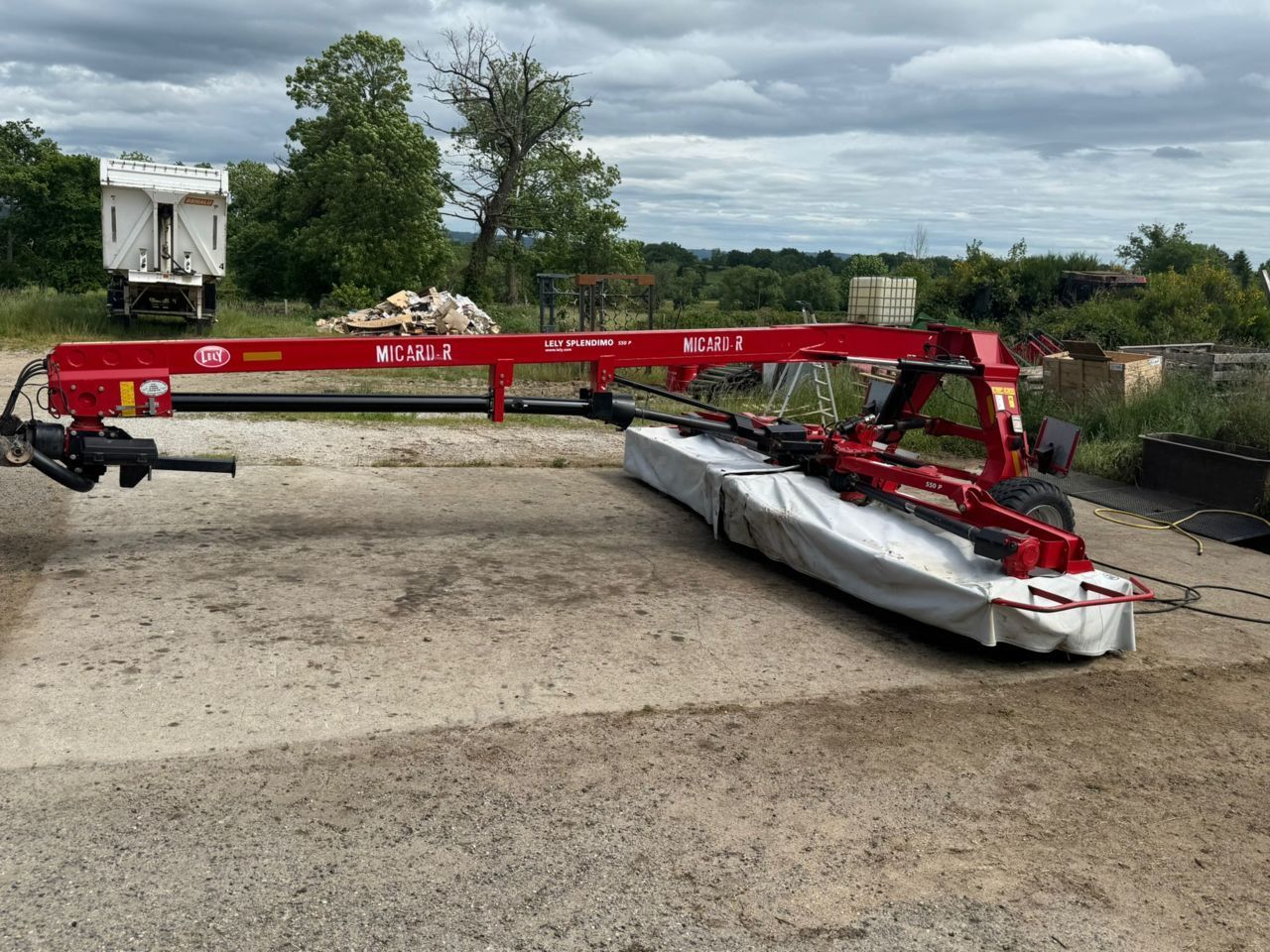 E-FARM: Lely splendimo 550 p - Faucheuse - id PXNV8PA - 6 500 € - Année: 2016 - France