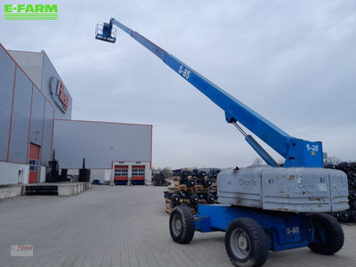 E-FARM: Genie s 85 - Self propelled platform - id KJTV9HT - €17,500 - Year of construction: 2001 - Germany