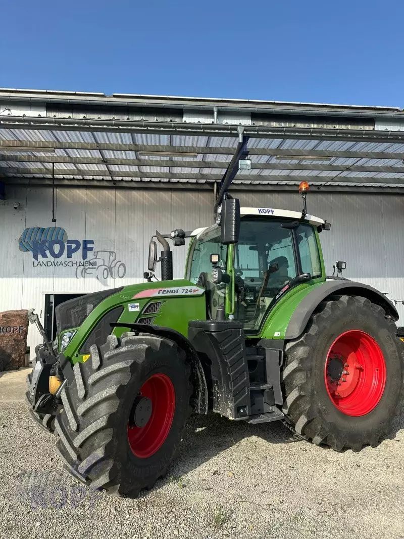 Fendt 724 Vario Трактор 114 900 €