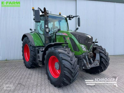 E-FARM: Fendt 724 Vario Profi+ - Tractor - id WXHSAKR - €79,885 - Year of construction: 2017 - Engine hours: 8,931,Engine power (HP): 238,Germany