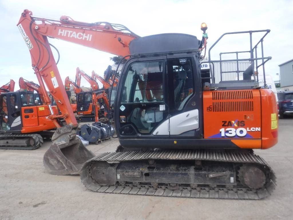 Hitachi zx 130 lc n-6 Crawler excavator €45,702