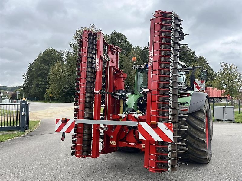 breviglieri 6m kreiselegge makfold 300, neue zinken Power harrow €21,500