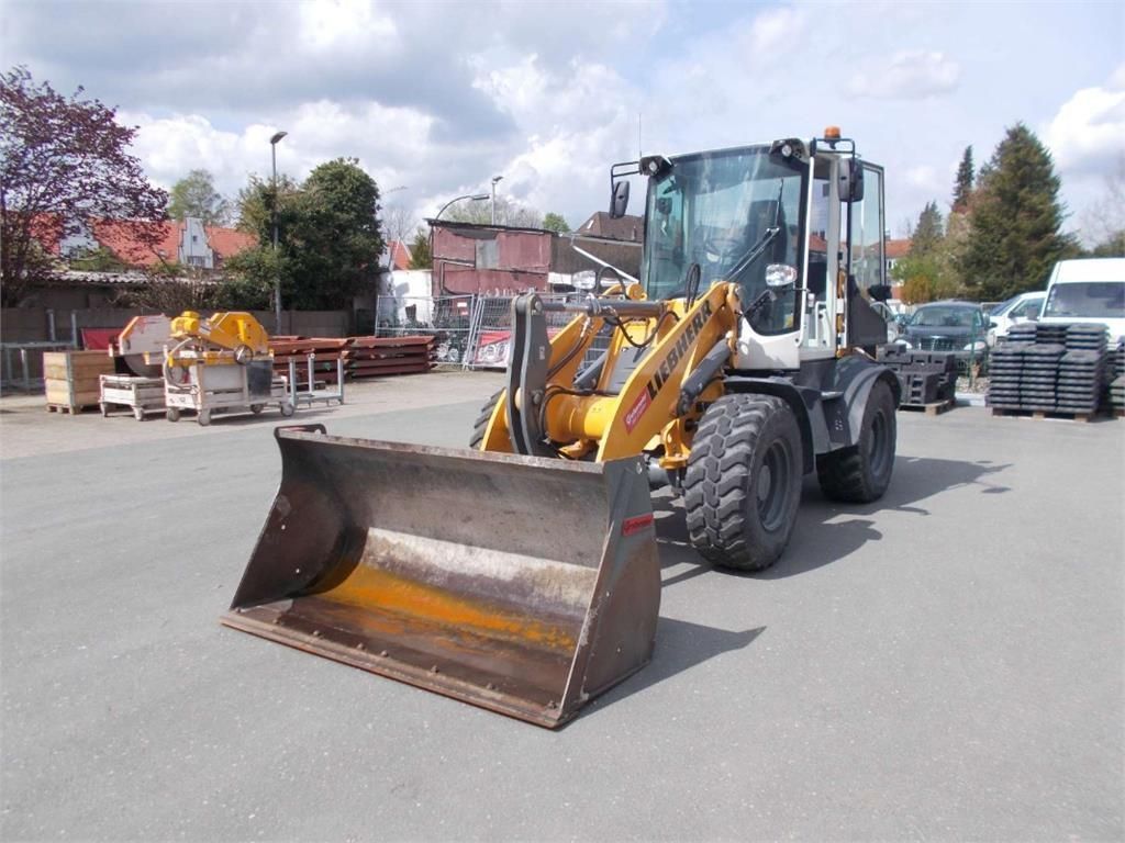 Liebherr L 509 Stereo Wheel loader €68,000