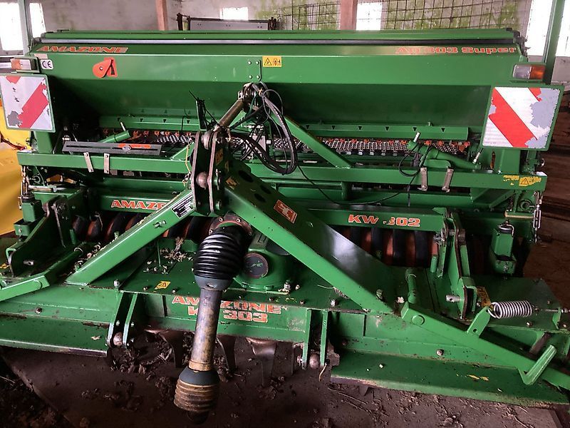 E-FARM: Amazone ad303 + kg303 - Siewnik rzędowy/agregat uprawowo-siewny - id IFDYZHD - 17 000 € - Rok produkcji: 2006 - Niemcy
