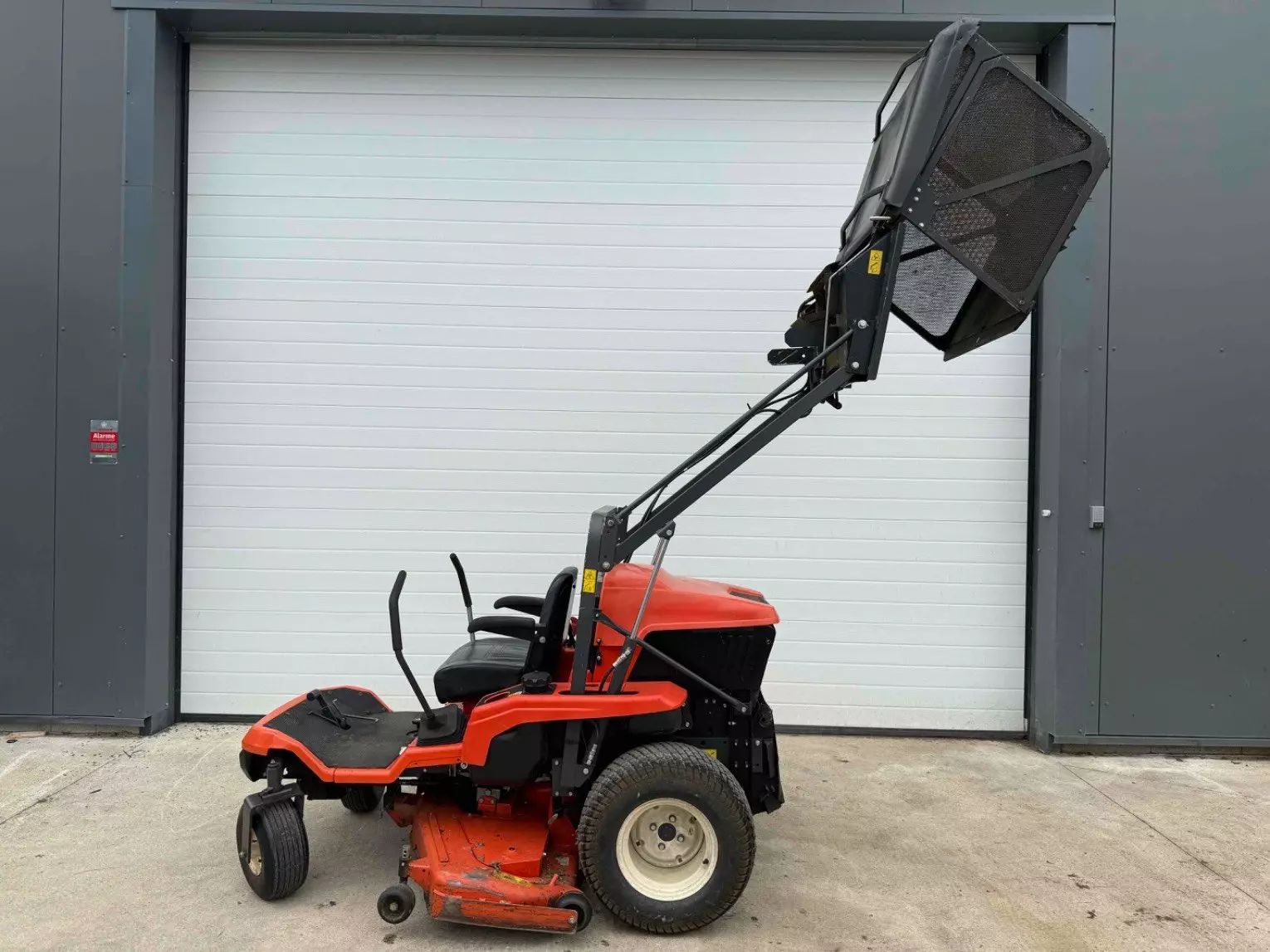 E-FARM: Kubota GZD21 HD - Tondeuse - id JDE8SZS - 8 500 € - Année: 2008 - France