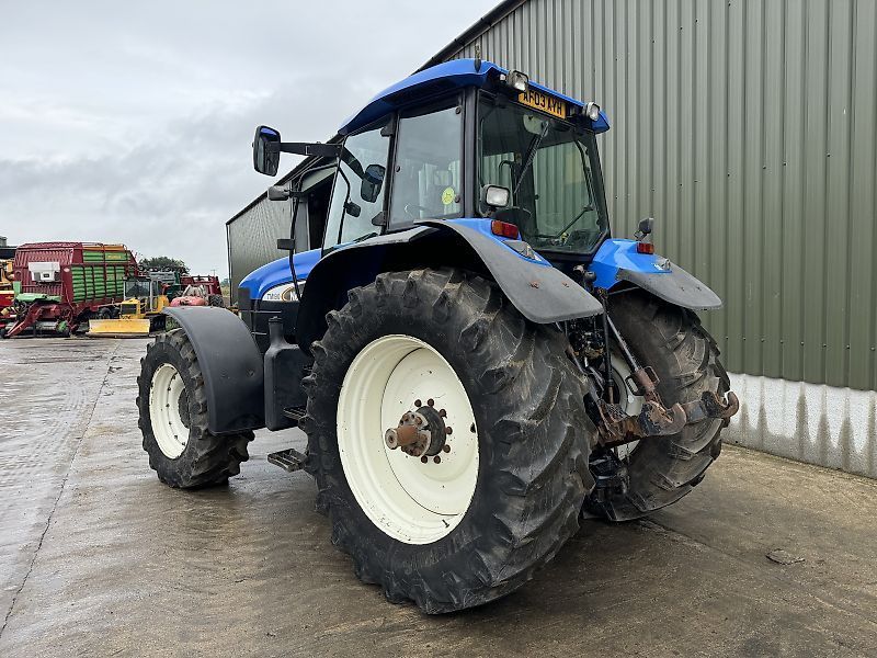 E-FARM: New Holland TM190 - Tractor - id IVWAHG9 - €23,254 - Year of construction: 2003 - Engine hours: 10,087,United Kingdom