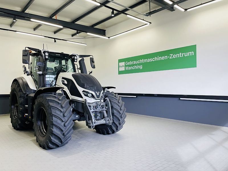 E-FARM: Valtra Q245 - Tractor - id JJXQTEB - €181,008 - Year of construction: 2024 - Engine hours: 300,Engine power (HP): 245,Germany