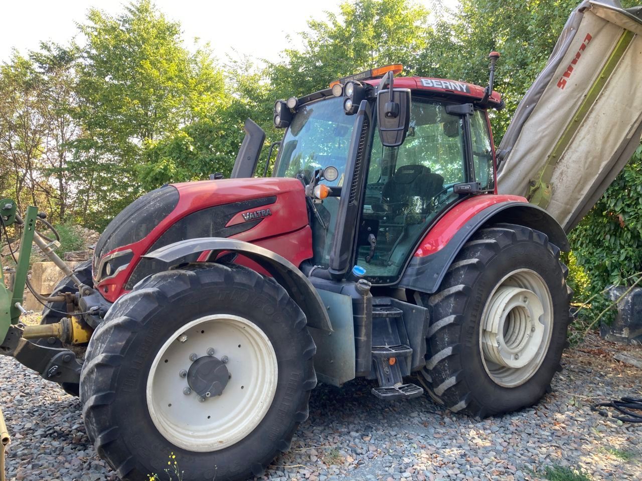 E-FARM: Valtra N135 - Tractor - id SSFITG4 - €65,000 - Year of construction: 2023 - Engine hours: 3,100,Engine power (HP): 135,France
