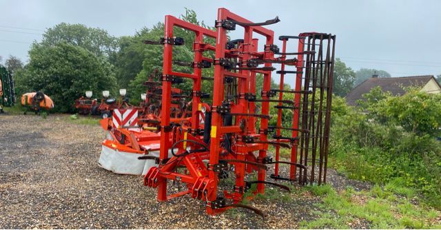 E-FARM: GREGOIRE BESSON dfxr 600 - Cultivateur - id FYRNFI9 - 12 000 € - Année: 2014 - France