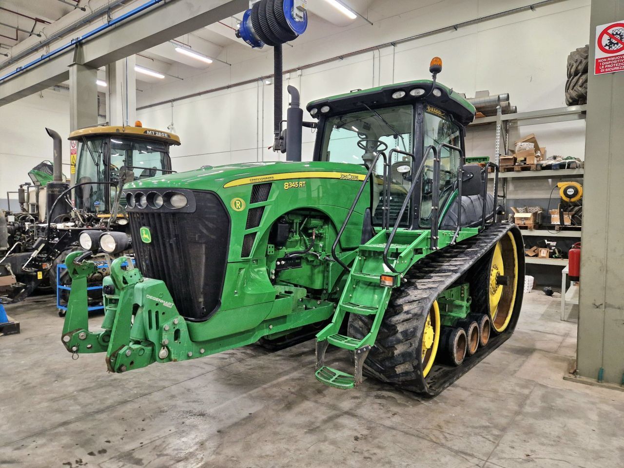 E-FARM: John Deere 8345 RT - Tracteur - id DN6L4D3 - 149 900 € - Année: 2010 - Lecture du nombre d'heure: 9 401,Puissance du moteur (chevaux): 365,Italie