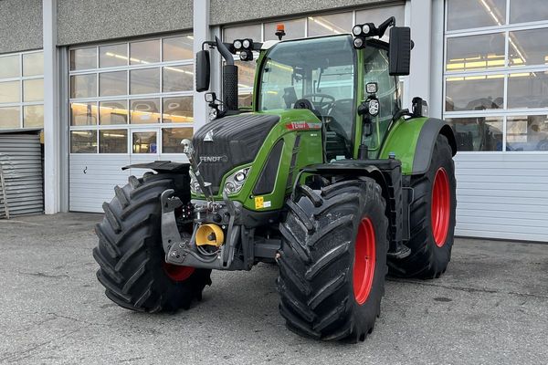 Fendt 724 () Fendt 724