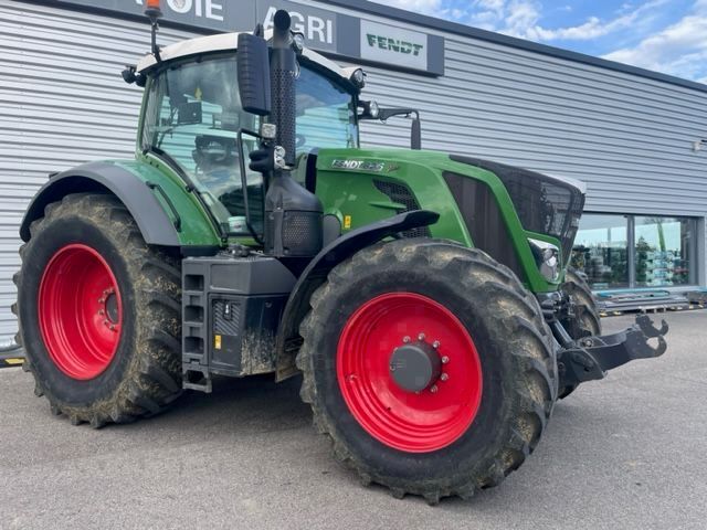 Fendt 826 Vario Profi Tractor €118,000