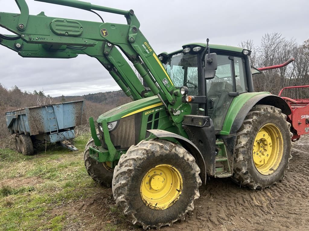 John Deere 6100 M Tractor 76.500 €