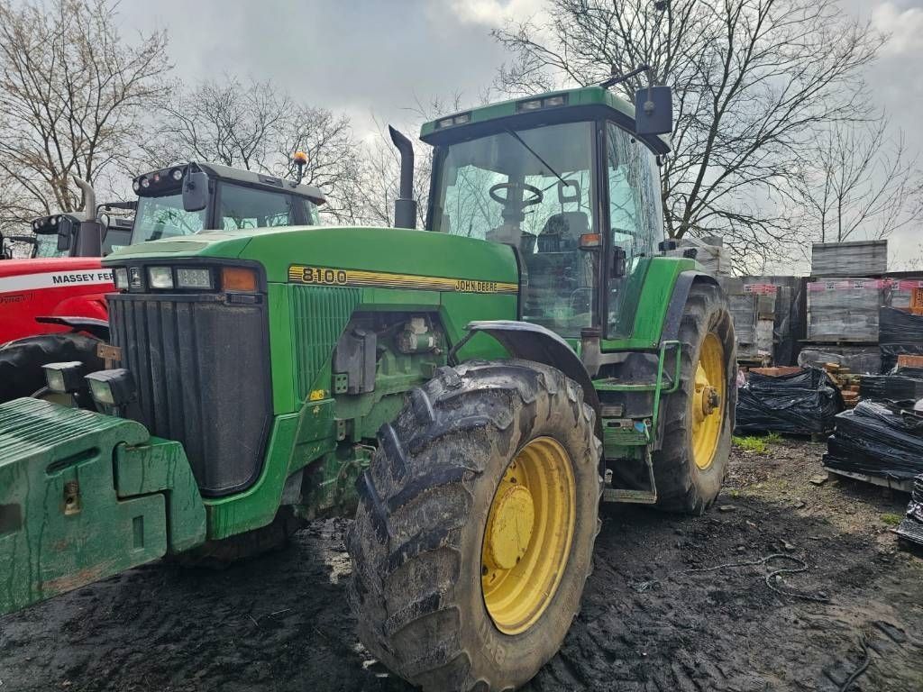 John Deere 8100 Traktor 33 959 €